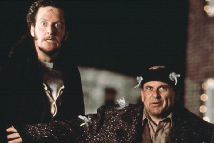 Daniel Stern and Joe Pesci in 