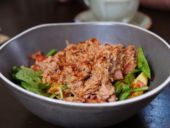 Tuna recall botulism